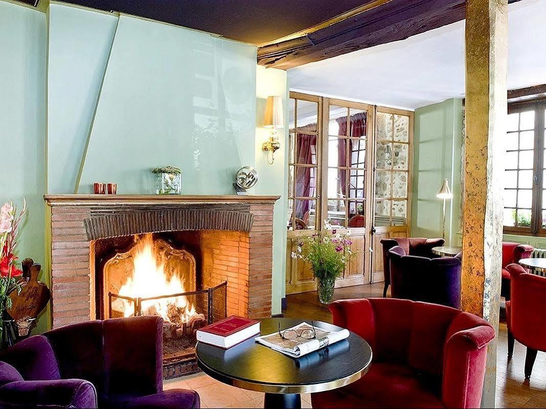 Logis - Hotel & Restaurant Du Tribunal Mortagne-au-Perche Buitenkant foto